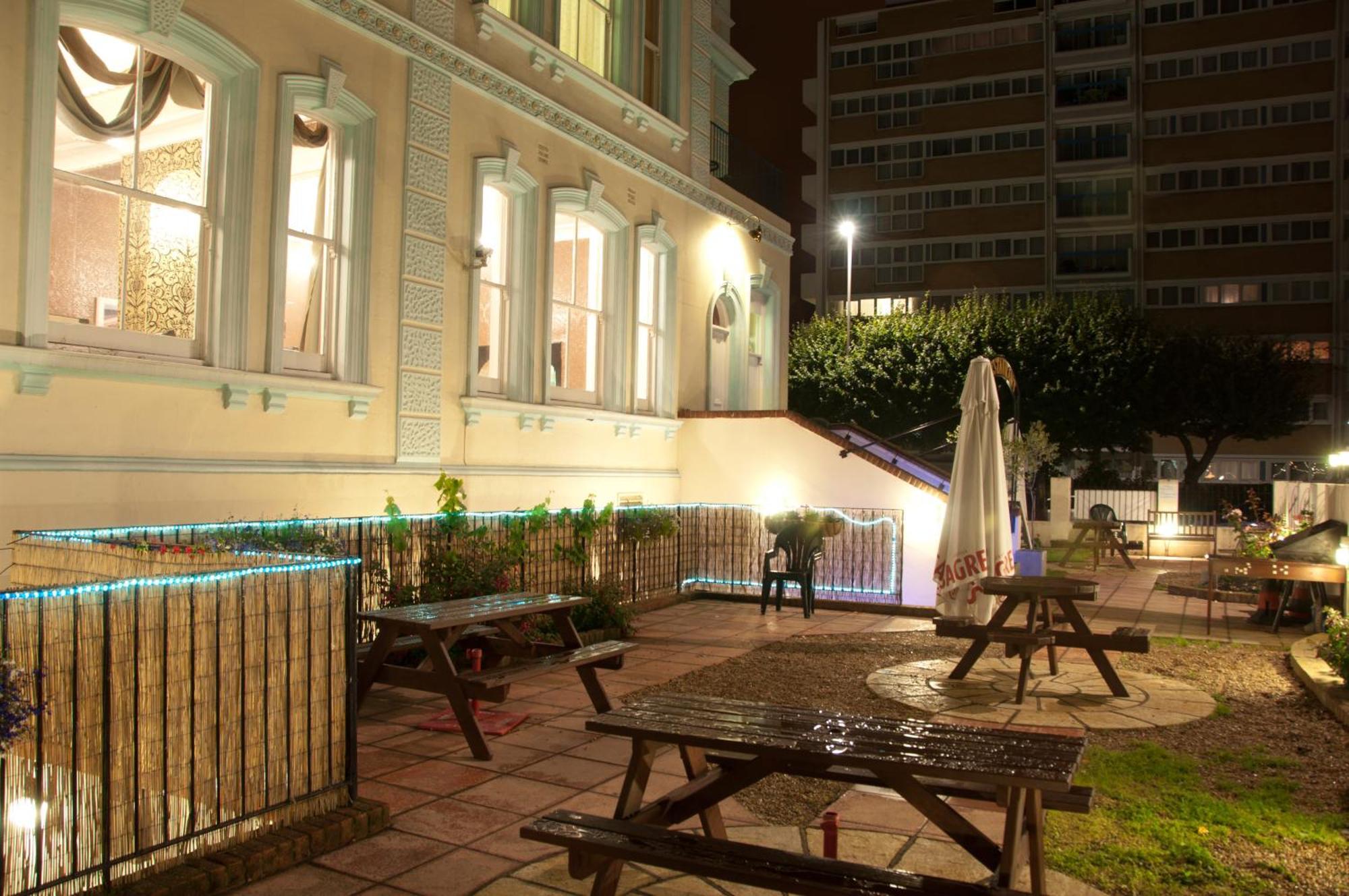 Vernon Guesthouse Eastbourne Eksteriør billede