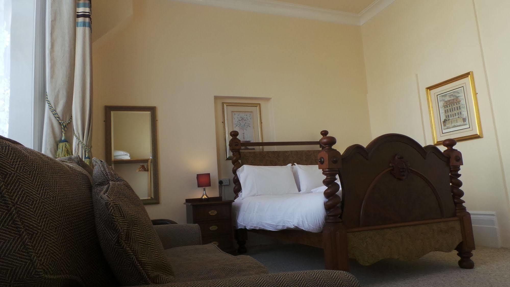 Vernon Guesthouse Eastbourne Eksteriør billede